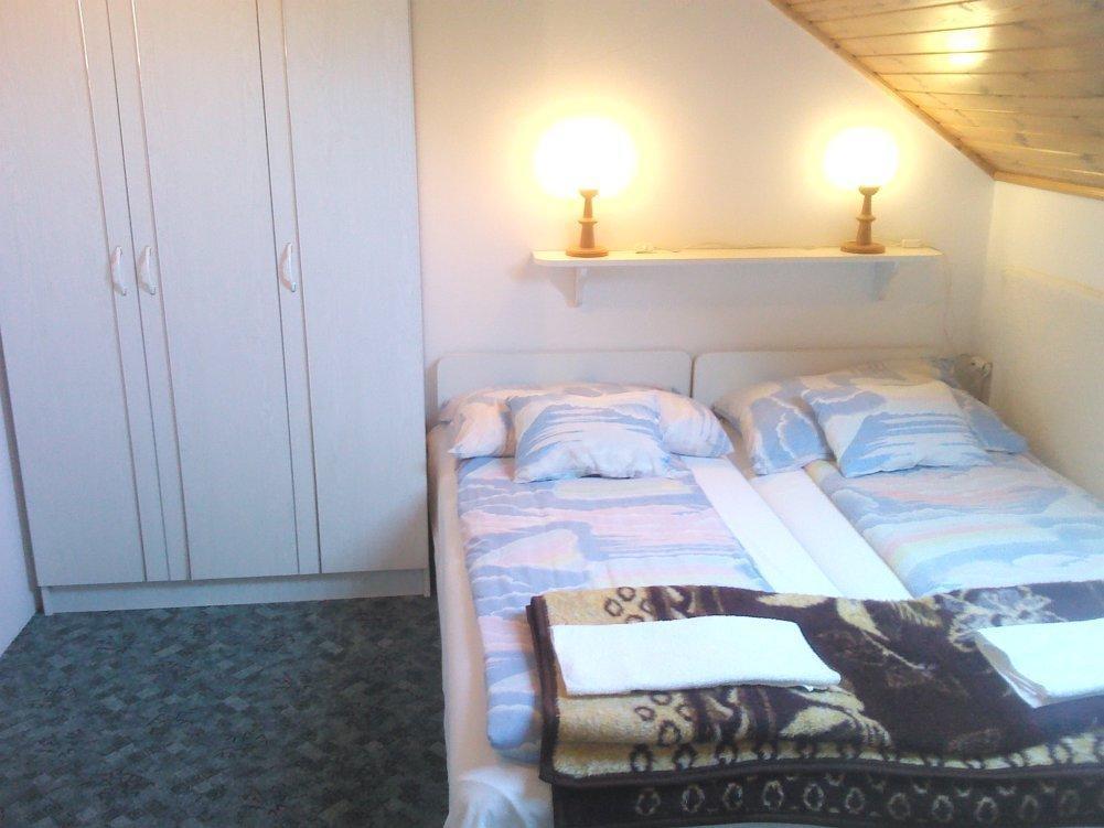 Napfeny Apartment Keszthely Quarto foto